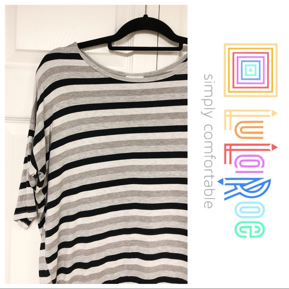 LULAROE BLACK STRIPED IRMA TOP